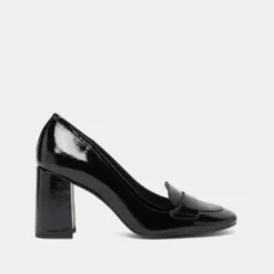 Mocassins à talons et bouts carrés