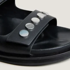 Mules à doubles lanières