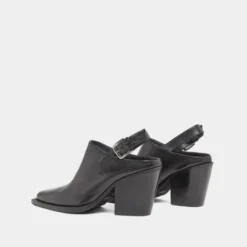 Mules à talons biseautés