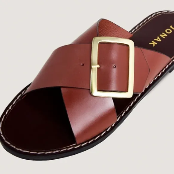 Nu-pieds à lanières entrecroisées