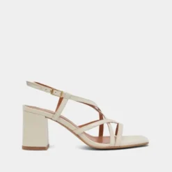 Sandales à talons et brides