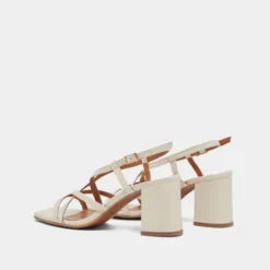 Sandales à talons et brides